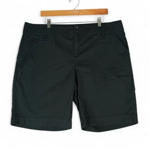 Lee Shorts Womens 18W Medium Black Just Below The Waist Stretch Chino Style - Picture 1 of 7
