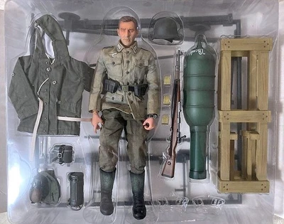 Dragon Models, Dragon Company, German Wehrmacht Rocket Launcher Crew, DRAGON - Image 1 of 4