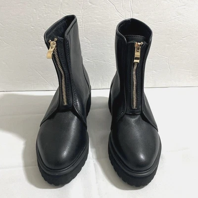 NWOB ALL BLACK Women's Black Leather Ankle Boots w Zippers Size 39 - Image 1 of 4