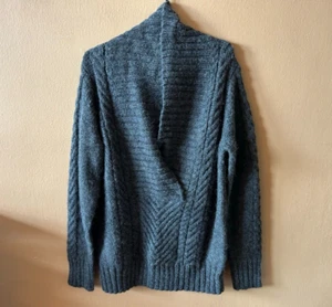 NWT Banana Republic Gray 100% Alpaca Knit Pullover Sweater Size XL $248 - Picture 1 of 3