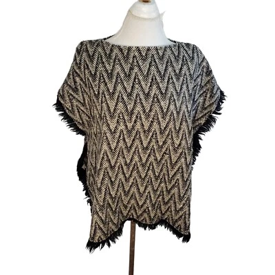 Poncho Vintage Años 70 Lana Pura Chevron Cremallera Negro Flecos Talla Única Hecho en EE. UU. Foto 1 de 4
