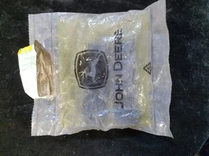 John Deere Abrazadera delantera de barra de equipo original original MT2949 New USAMade - Imagen 1 de 2