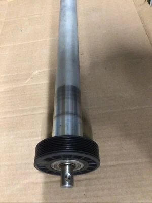 Cinta de correr BH Fitness BladeZ rodillo de transmisión delantera con polea Foto 1 de 4