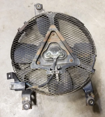 Ventilador eléctrico condensador aire acondicionado Toyota 4Runner 1990-1995 Foto 1 de 4