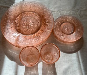 10 Piece Tiara Peach Pink Set - 4 Dinners 4 Bread Plates 2 Tumblers - Picture 1 of 4