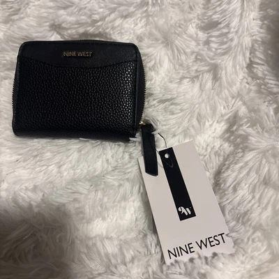 Nine West Astoria Estuche con Cremallera Portatarjetas Cartera de Cuero Negro Pequeña Minimalista Foto 1 de 4