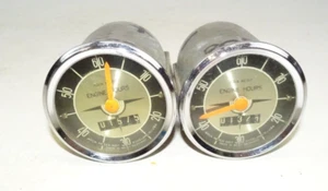 Aqua Meter Vintage Boat Engine Hours Gauges Port Starboard West Germany 7002 12V - Foto 1 di 13