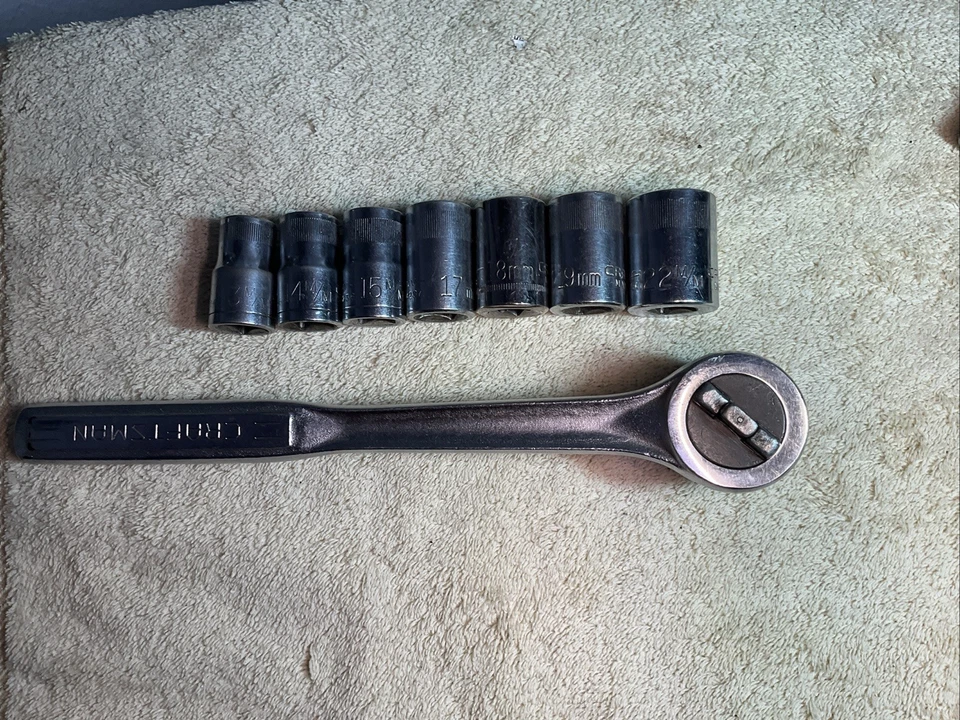 10” Craftsman 1/2" Dr, quick release W/thumb wheel RHFT & 7 MM 1/2” Dr Sockets - Image 1 of 4