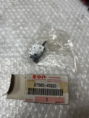 2011 - 2024 SUZUKI GSX-R 600 750 CONTACTEUR D’EMBRAYAGE 57560-41G20 - Photo 1/2