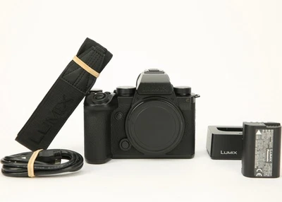Panasonic Lumix S5 IIX Mirrorless Digital Camera (Body Only) 24.2MP 1090 Shutter - Image 1 of 4