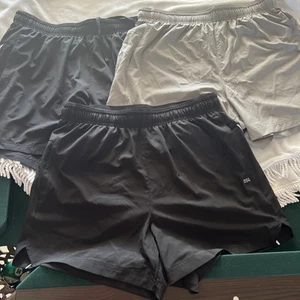 DSG Athletic Shorts Lot Of 3 SZ L Gray and 2 Black Drawstring Pockets - Picture 1 of 18