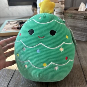 Peluche Squishmallows Leama The Christmas Tree - Imagen 1 de 6