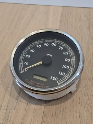 Velocímetro Dyna Softail Road King 1999-2003 OEM Harley Stock 67033-99A Foto 1 de 4