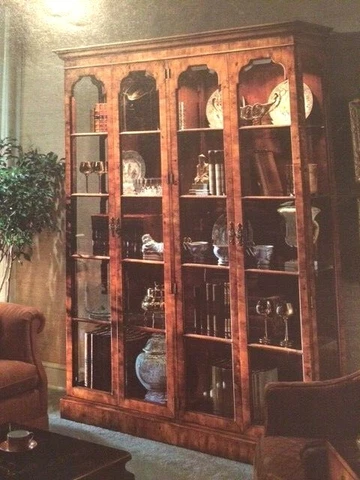 Henredon Aston Court Furniture Cabinet Interior Lights Glass Shelves Yew Maple Cover
