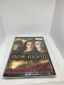 The Twilight Saga: New Moon ~ DVD 2010 ~ 2 - Disc Special Edition New Sealed - Picture 1 of 2