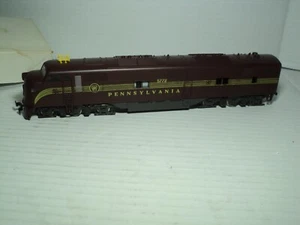 New H.O. Scale E M D E7 Diesel #912 powered Pennsylvania locomotive. #5772 - Picture 1 of 5