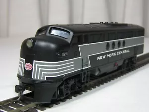 Bachmann DCC/DC New York Central FTA Diesel and FTB Calf HO VGC - Picture 1 of 16