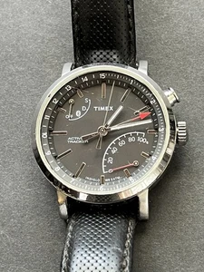 Timex Metropolitan Aktivitätstracker Herrenuhr 42mm schwarz Indiglo TW2P81700 - Bild 1 von 11