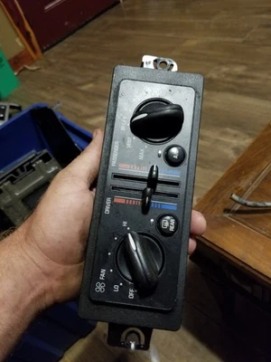 Unidad de control de clima doble aire acondicionado calentador Buick Century 1999-04 10308120 1 Foto 1 de 4