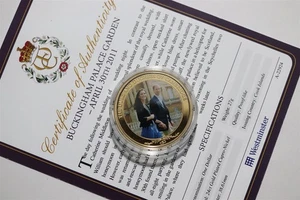 🧭🇨🇰COOK ISLANDS DOLLAR 2012 GOLD PLATED + COA BUCKINGHAM PALACE KATE &WILLIAM - Picture 1 of 4