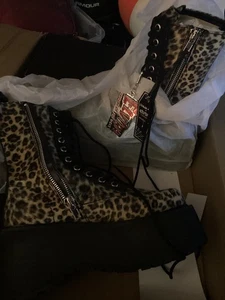Dolls Kill Elvira Catwalk Seduction Boots Size 11 - Picture 1 of 6