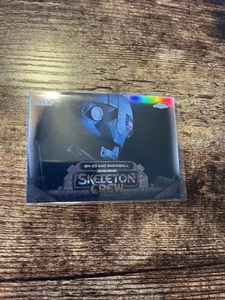 2025 Topps Chrome Star Wars #SC-7 Skeleton Crew SM-33 y bola de nieve - Imagen 1 de 7