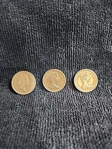 Lot Of 3 Coins 2- 1983 1- 1991 QUEEN ELIZABETH II ONE POUND COIN RARE Finds  - Picture 1 of 15