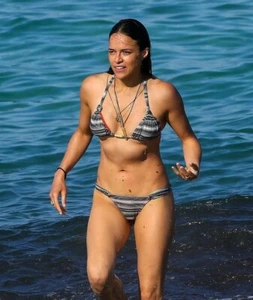 Michelle Rodriguez Glossy 8X10 Photo Picture Print Image A - Picture 1 of 1