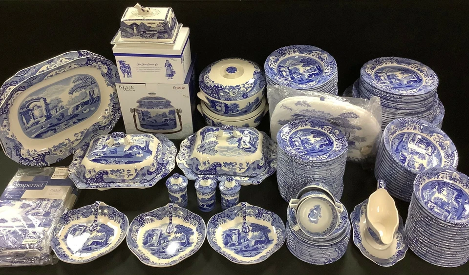 SPODE COPELAND Copeland Spode Italian Design Blue White Plates Tureen Cups