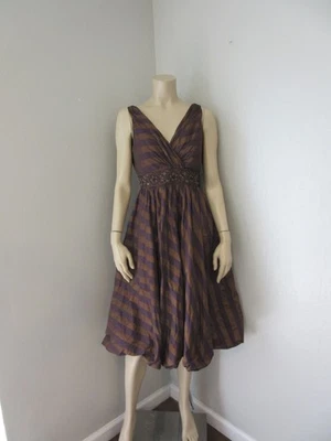 Vestido Rickie Freeman para Teri Jon púrpura y bronce a rayas seda cuello en V globo 8 Foto 1 de 4