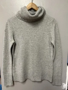 Ann Taylor 100% Cashmere Turtleneck Sweater Gray Size M Long Sleeve Flaws Noted - Picture 1 of 6