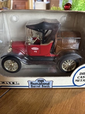 VINTAGE 1989 ERTL Collectibles Coin Bank 1918 Runabout Barrel True Value - Image 1 of 3
