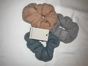 Barefoot Dreams 3-Pack Scrunchie Set Desert Ash,Faded Jade,Camel Cozy Chic O/S - Picture 1 of 6