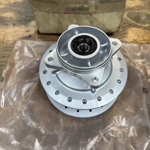 Nos O.e Honda CRF 70 Rear Wheel Hub 42635-GCF-680 - Picture 1 of 7