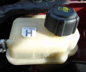 13 NISSAN QASHQAI J10 1.6 COOLANT TANK EXPANSION BOTTLE 06-13 BREAKING CAR - Picture 1 of 4