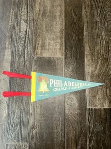 Vtg 1950s-60s Philadelphia, Pennsylvania Blue Felt Pennant 12” Liberty Bell - Picture 1 of 5