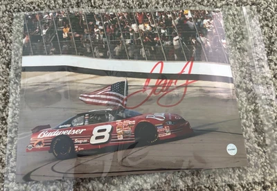 Foto firmada por Dale Earnhardt Jr. de 8"x10" con certificado de autenticidad Foto 1 de 3