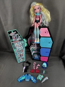 Monster High Skulltimate Secrets Muñeca y Ropa Conjunto de Accesorios, Azul Lagoona - Imagen 1 de 12