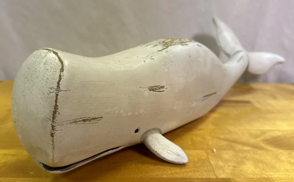Escultura de cachalote Moby Dick de colección 14" L x 4" H color blanco roto tallado en muy buena condición Foto 1 de 4