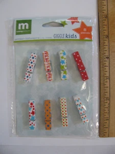 Making Memories GIGGLE KIDS BOY Printed Clothespins 8 Pieces NOS - Picture 1 of 2