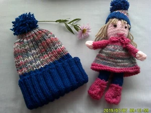 Mädchen Strickmütze mit kleiner Puppe mit passender Mütze - Bild 1 von 1
