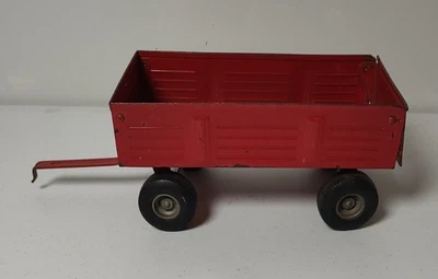 Toy Ertl International Harvester Red Box Barge Wagon Farm Implement Metal VTG - Image 1 of 4