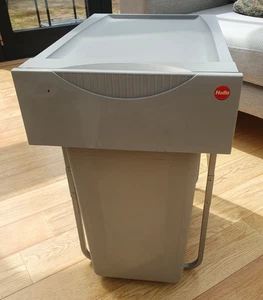 Hailo Easy Cargo Kitchen Pull Out Waste Bins For Minimum 400mm Cabinet Width - Picture 1 of 5