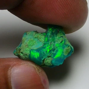 Rare Green Opal Rough 7.55 Cts Natural Ethiopian Welo Opal Raw, Jewelry Grade - Picture 1 of 8