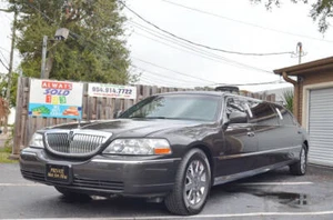 2006 Lincoln Town Car Executive 4dr Sedan - Picture 1 of 12