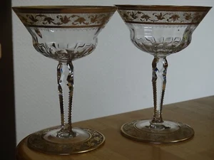 SAINT LOUIS 2 ANCIENNES COUPES A CHAMPAGNE EN CRISTAL GRAVURE MODELE CALLOT GOLD - Imagen 1 de 14