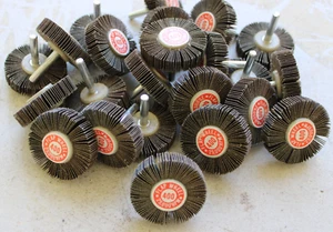 Genérico 2x1/2x1/4 400 Grano Abrasivo Flap Ruedas, 25.000 RPM Lote de 23 Ruedas NUEVO - Imagen 1 de 3