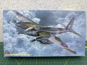 HASEGAWA Royal Air Force Mosquito B Mk.IV 1/72 Plastic Plane Model kit CP17 - Picture 1 of 7