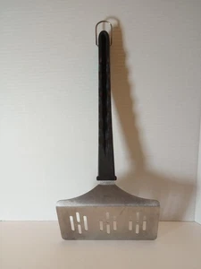 PAMPERED CHEF Spatula Turner BBQ Grill STAINLESS Jumbo Large 8” Wide No Cover - Picture 1 of 4