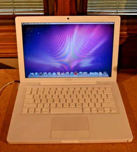 Apple 13" MacBook 2008 Laptop 2.1GHz Core 2 Duo 250GB MacOS Snow Leopard 10.6.8 - Picture 1 of 23